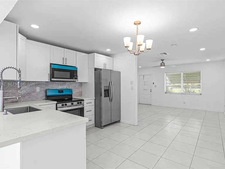 7505 NW 58th St — Photo 11