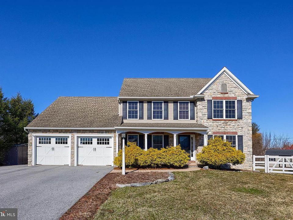 1st image of 40 Creekview Dr