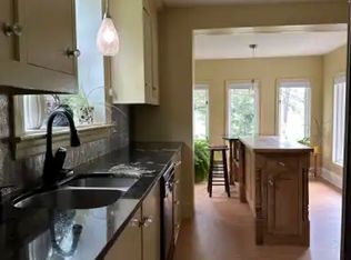 420 Albertus Ave #1A, Peterborough, ON K9J5Z8