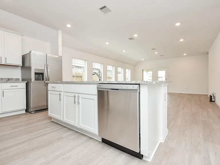 8426 Manta Ray Dr — Photo 14
