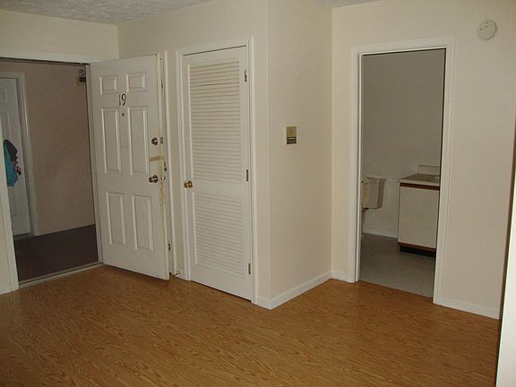 Entry/ Coat/ Laundry Closet