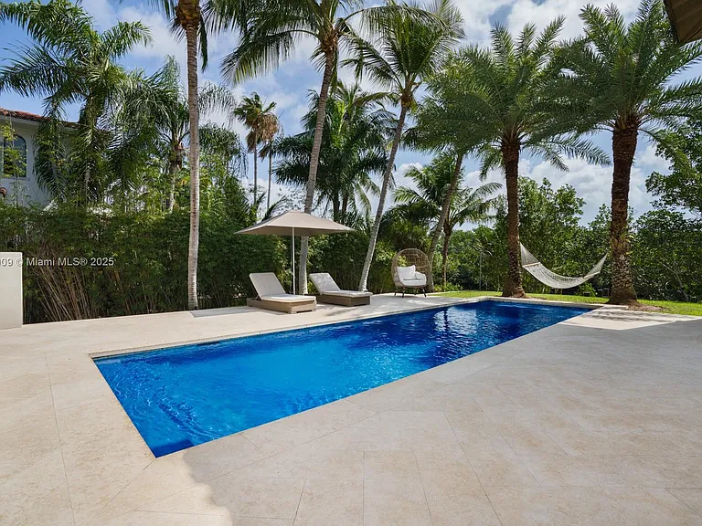 112 Paloma Dr — Photo 11