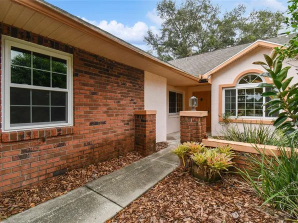 6458 Brentwood Dr, Zephyrhills, FL 33542