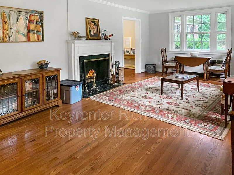 4 bed, 2.5 bath, 2456 sqft, $2,800 — Photo 2