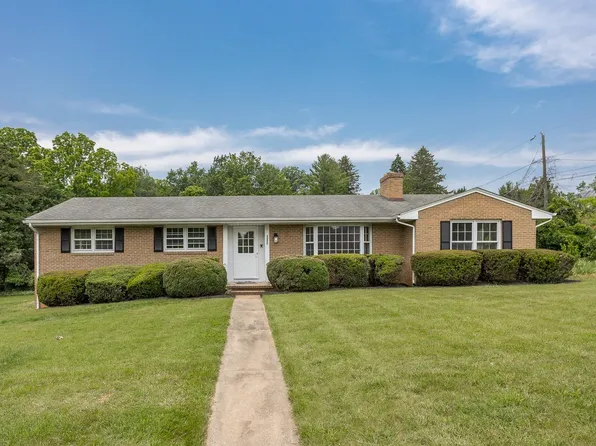 1002 N Coalter St, Staunton, VA 24401