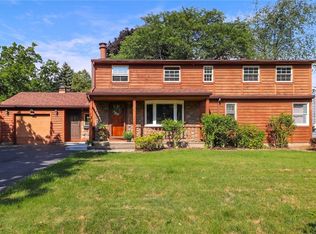 117 Valley Crest Rd, Rochester, NY 14616