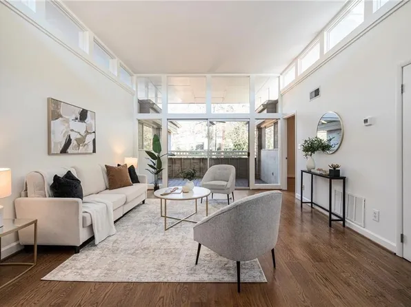 346 Carpenter Dr APT 22, Sandy Springs, GA 30328