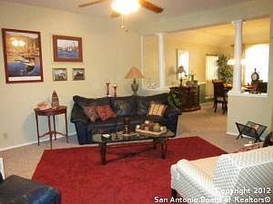 4th image of 6 Aubrey Ct