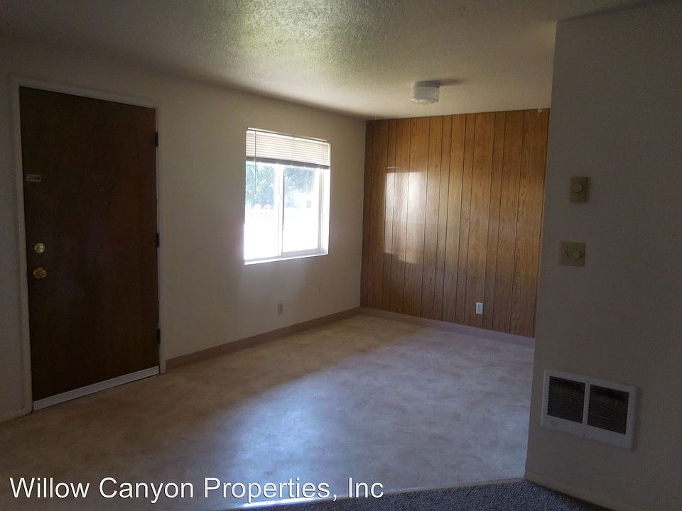 2nd image of 229 SE 7th St