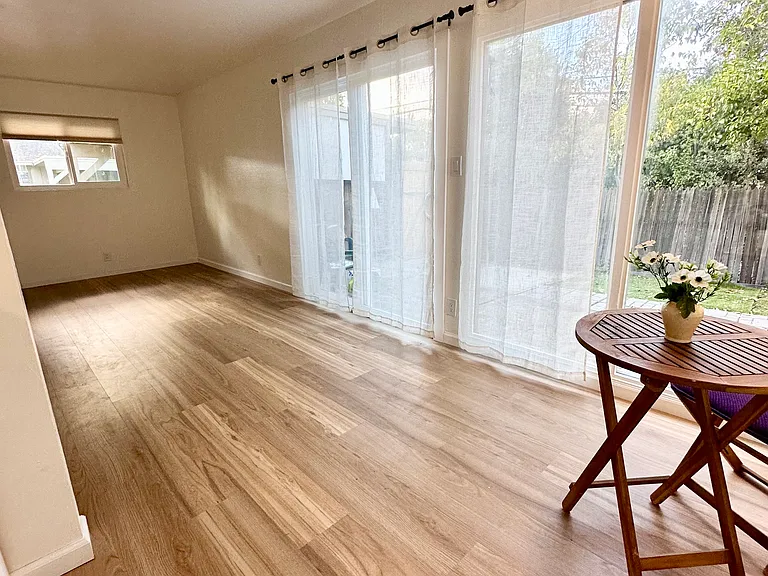 7339 Starward Dr — Photo 9