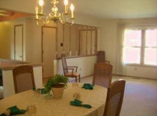 2829 Olde Gloucester Dr, Saint Charles, MO 63301