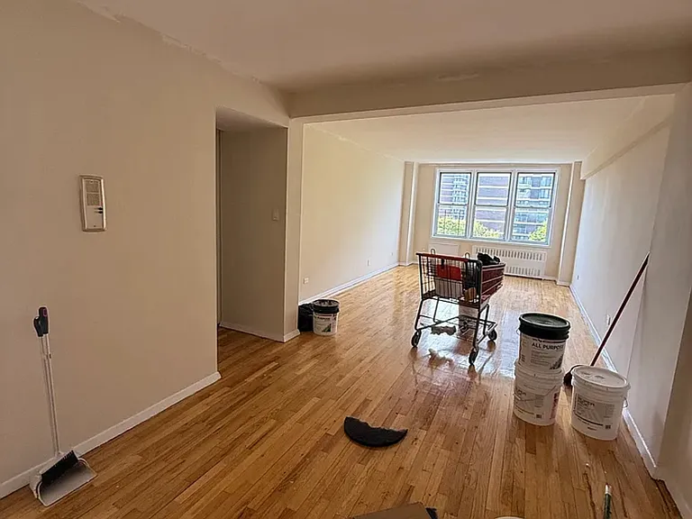 41 Hamilton Ave #4B — Photo 2