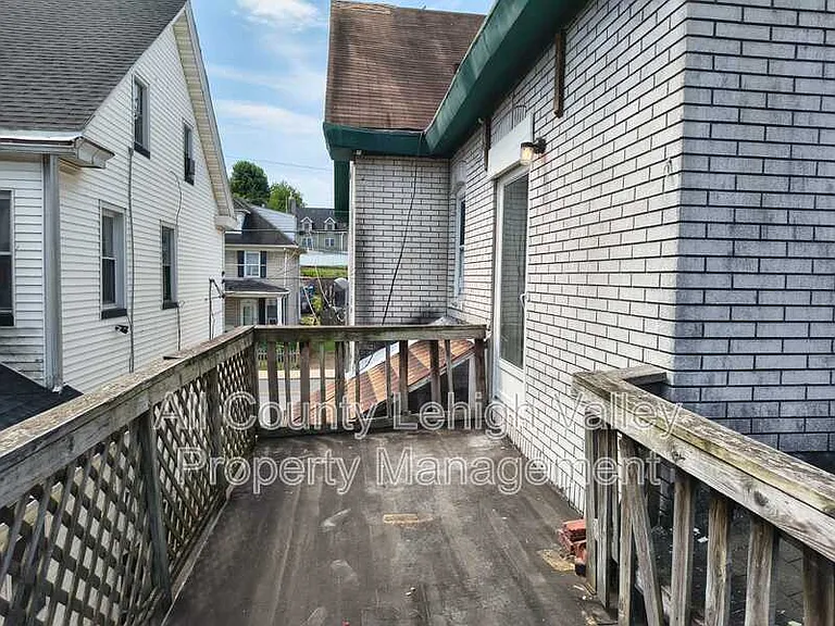 427 W Berwick St — Photo 12