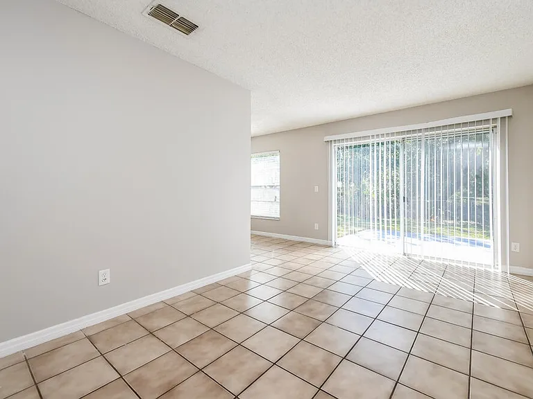 7663 Sapphire Ln — Photo 8