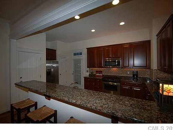 4th image of 15207 Waterfront Dr #B