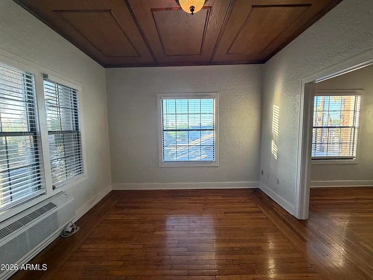 902 E Palm Ln #8 — Photo 7
