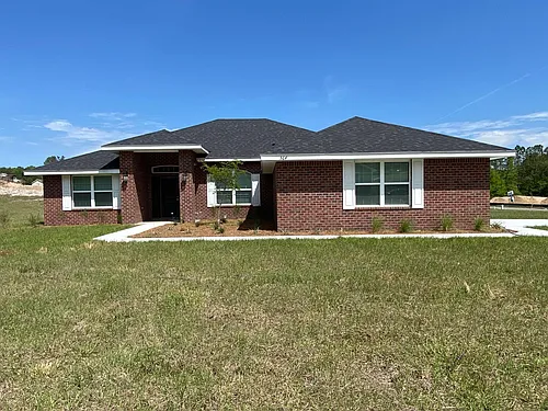564 NW Oakmont Way Photo 1