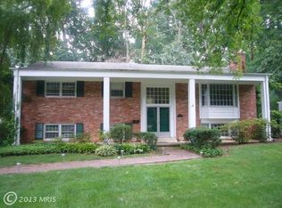 9115 Hamilton Dr, Fairfax, VA 22031
