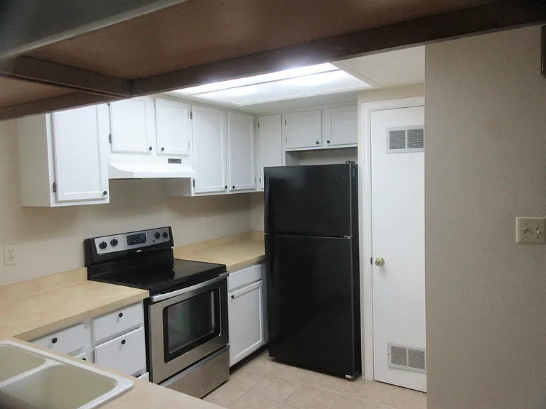 1017 Moorings Dr — Photo 8