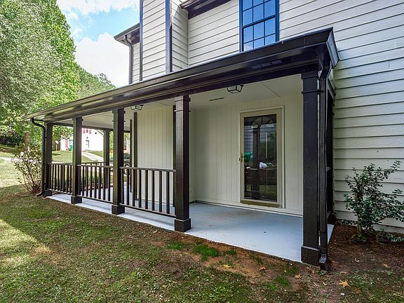 2nd image of 5044 Brittany Dr