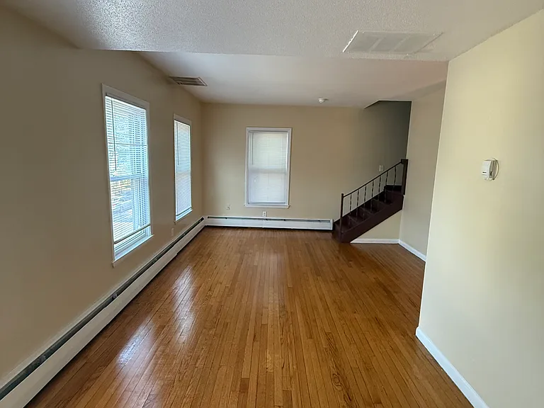 249 Munson St #2 — Photo 2