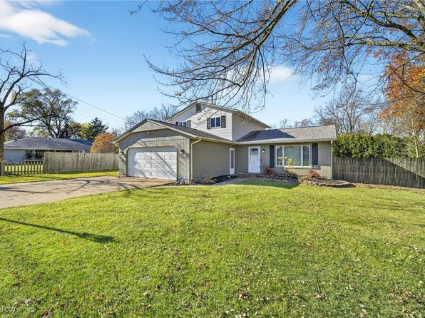 646 Dunny Ave, Sheffield Lake, OH 44054