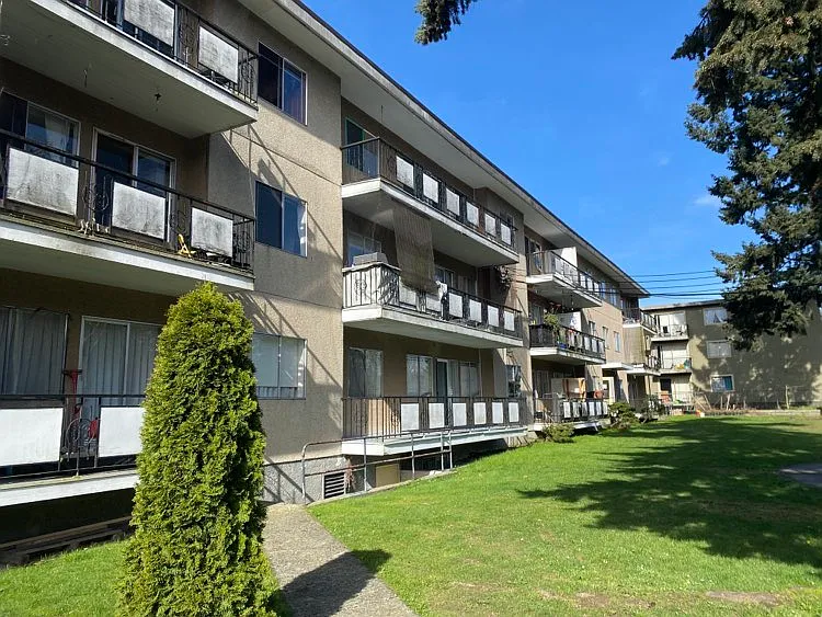 1 Unit Available at Fulton! — Photo 3