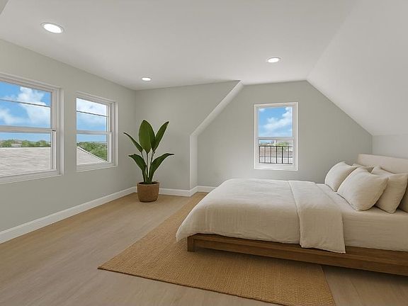 4th image of 437 Bramhall Ave