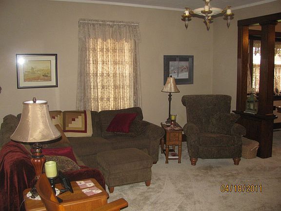 5th image of 306 N Van Buren Ave