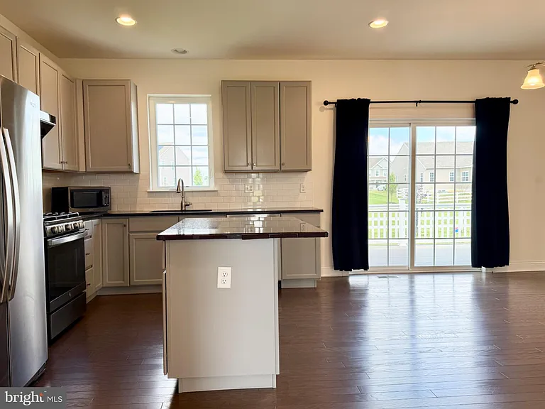 636 McCracken Dr — Photo 9
