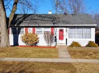 75 N Warrington Rd, Des Plaines, IL 60016