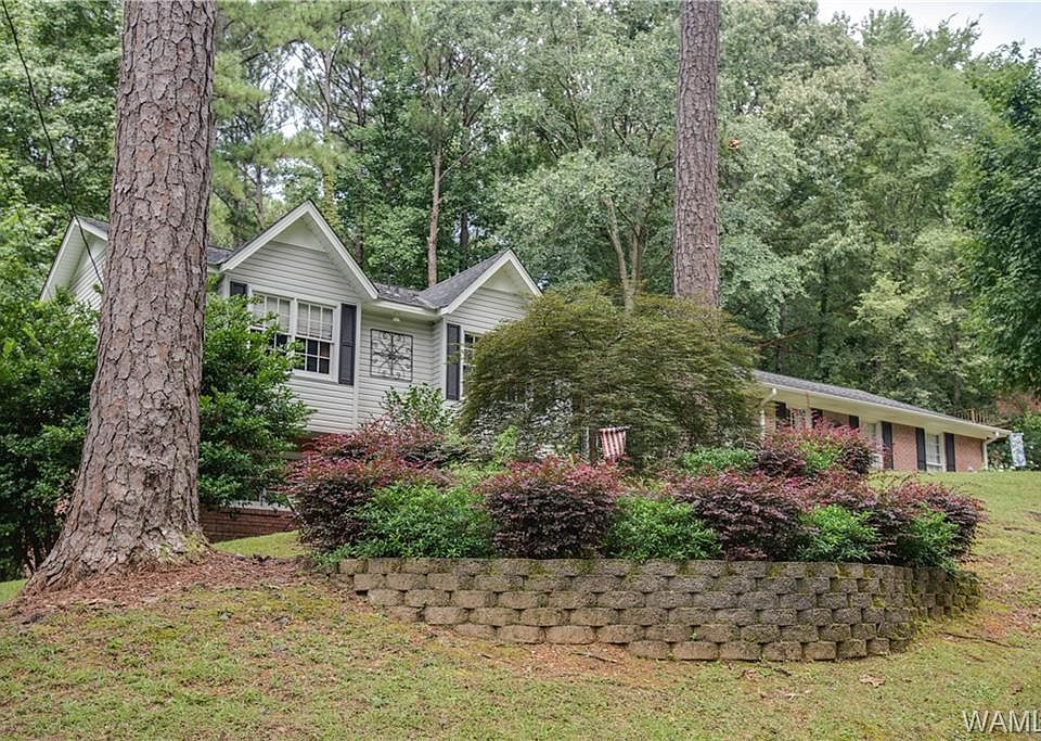 1st image of 2730 Lakewood Cir