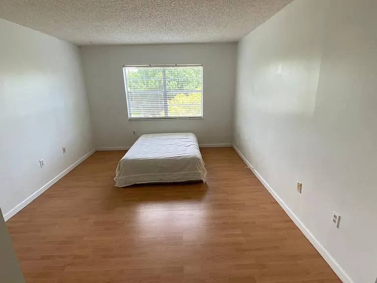 4304 NW 9th Ave #3-3B-3B3 — Photo 13