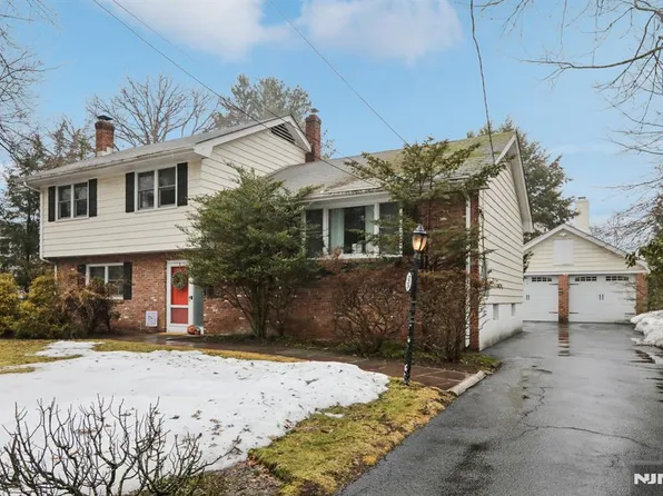 223 Florence Rd, Harrington Park, NJ 07640