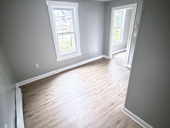 3rd image of 163 Mechanic St #4F