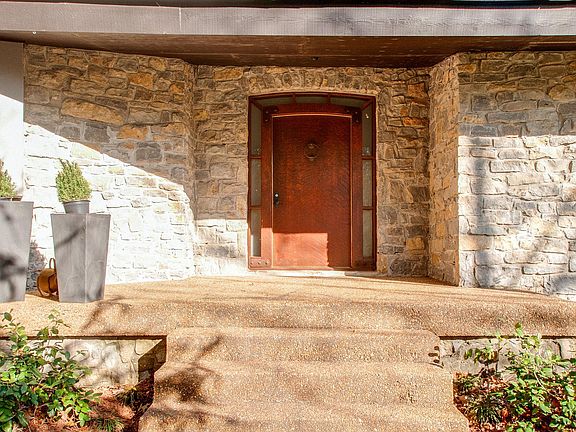 2nd image of 2160 Timberwood Dr