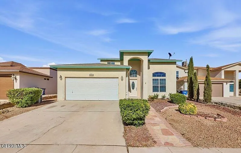 3 bed, 2.5 bath, 1880 sqft, $1,800 — Photo 3