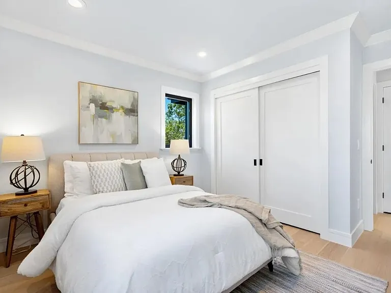 358 Iris St — Photo 22