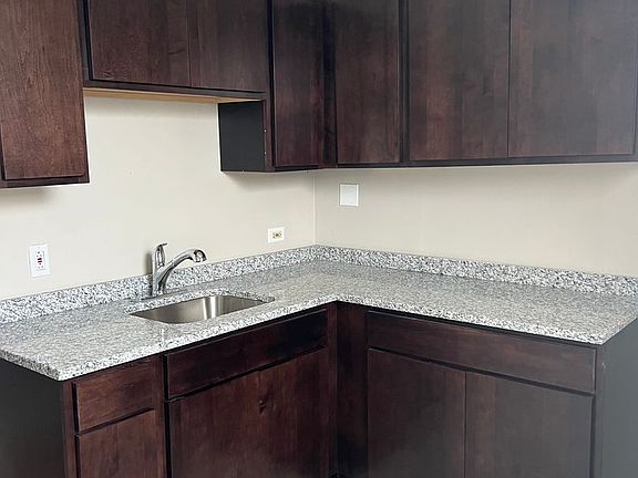 4th image of 6920 S Oglesby Ave #6922-2223