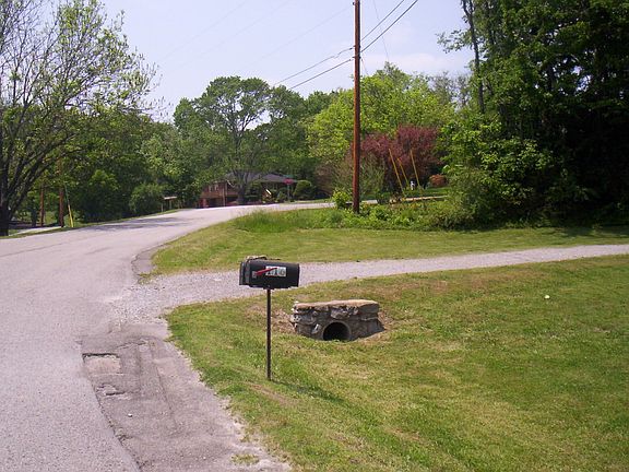 3rd image of 305 Westchester Dr