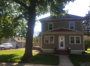 103 S Josephine Ave, Madison, SD 57042