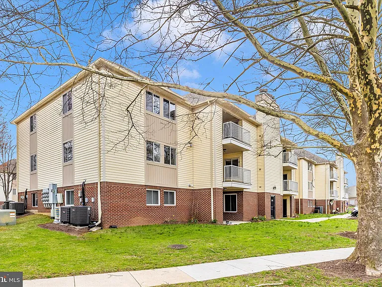 2112 Whitehall Rd #1C — Photo 54