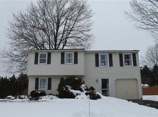 8447 Transit Ln, Baldwinsville, NY 13027