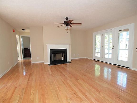 3rd image of 1535 E Longleaf Drive