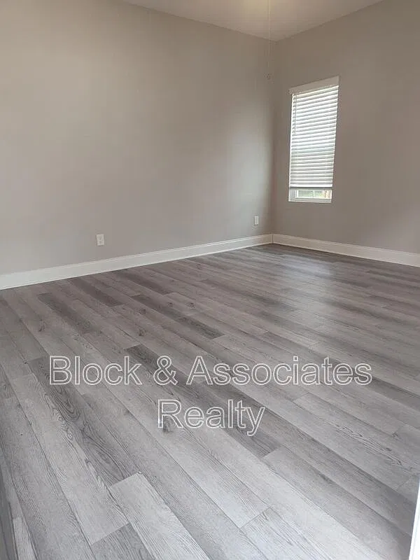 2 bed, 2.0 bath, $1,150 — Photo 3