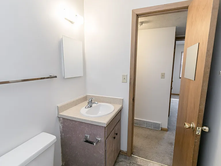 2208 N Cotner Blvd #6 — Photo 11