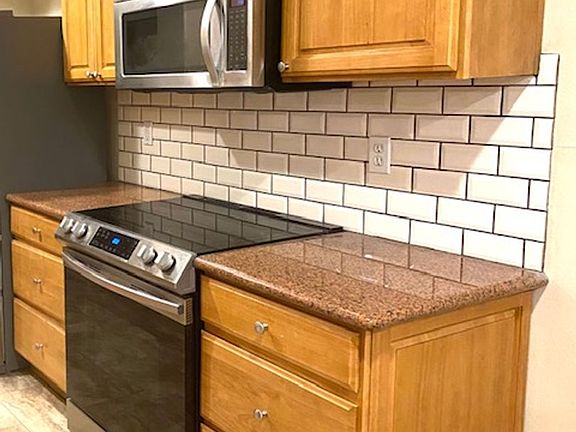 4th image of 17572 SE Pine St #A48c4d2d2