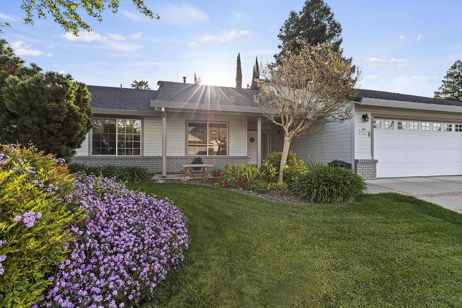 1415 Stoney Dr photo 1