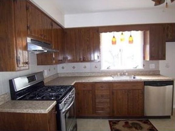 5th image of 2930 Tamarack Dr