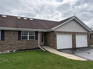 321 Davis St UNIT 2, Elkhorn, WI 53121